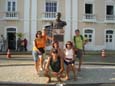 Foto em frente a sede do governo do Maranhão.